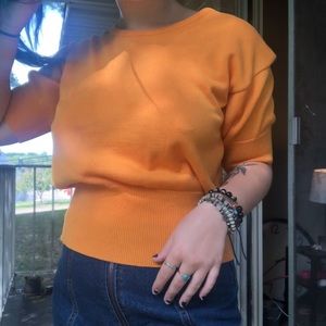 Vintage orange short sleeve sweater 🍊